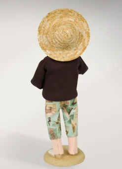 Byers Choice Carolers^Byers Choice Beach Boy With Buoy, , Znau174